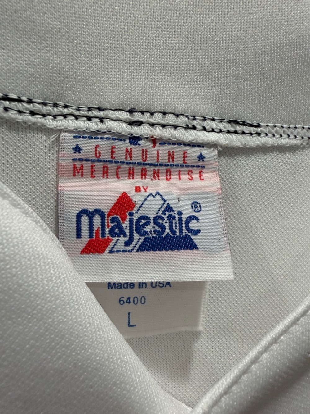 Majestic White Detroit Tigers Baseball Jersey with Navy Detailing - Picture 5 of 10